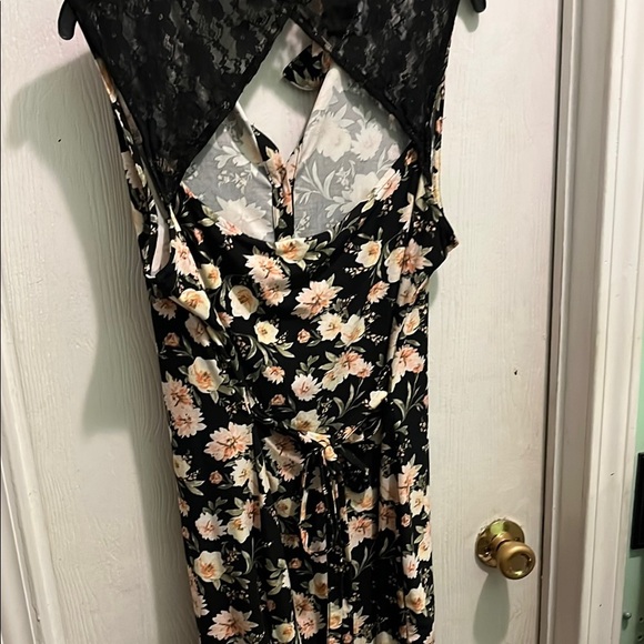 No Boundaries Black Floral Backless Dress size 19 - Picture 4 of 6